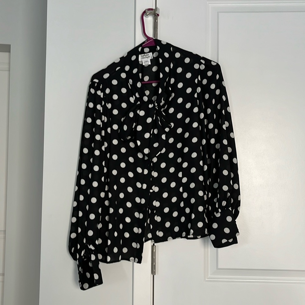Unique vintage polka dot balloon sleeve top